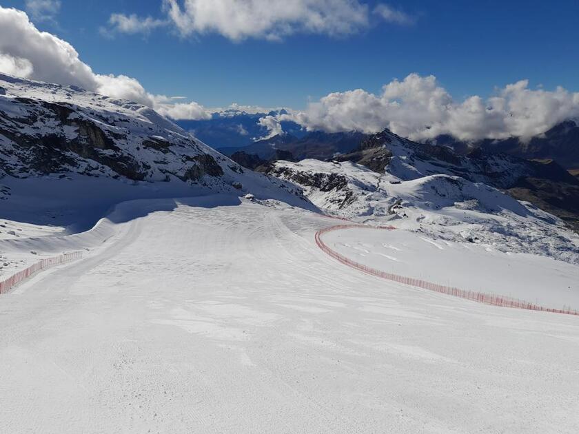 https://www.ski-nordique.net/apres-les-annulations-zermatt-refuse-les-critiques.6564883-87570.html