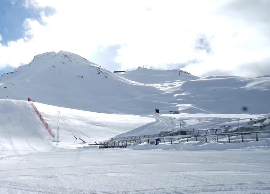 https://www.ski-nordique.net/des-conditions-exceptionnelles-pour-les-descentes-de-zermatt.6629258-87570.html